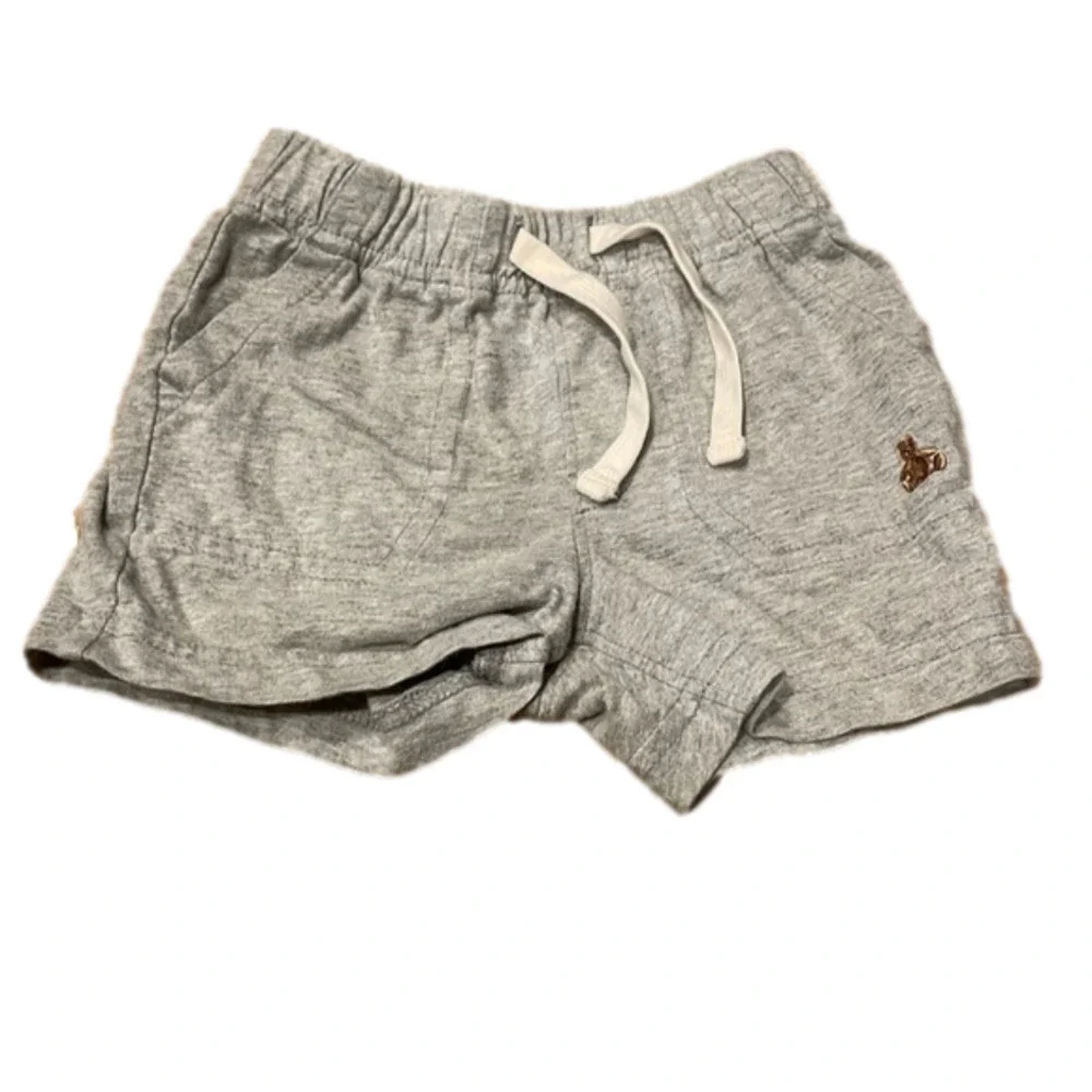 Gap Baby gap 6-12 m good condition shorts
